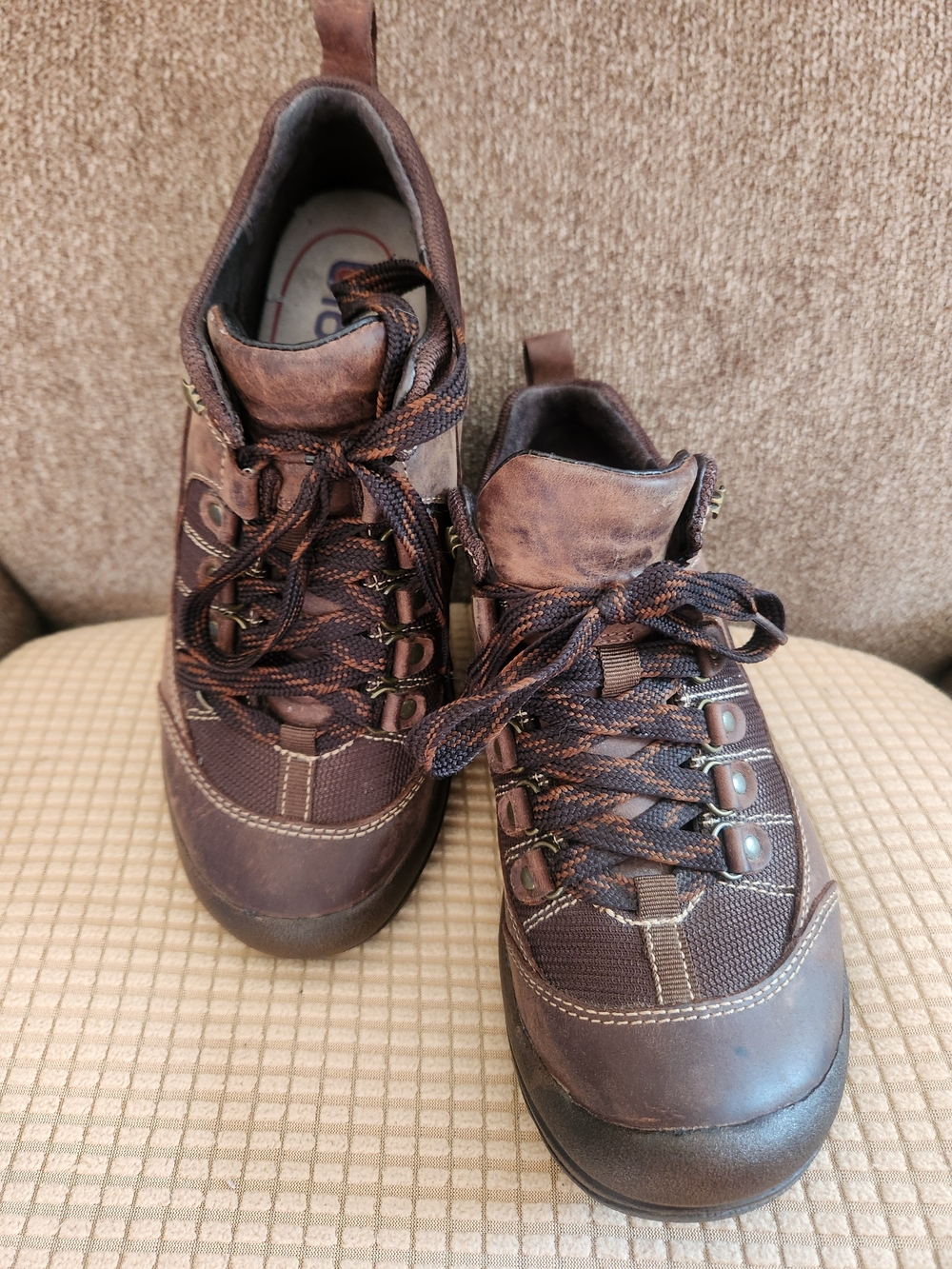 BIONICA Brown Leather Lace-Up Hiking Shoes WOMENS 6.5